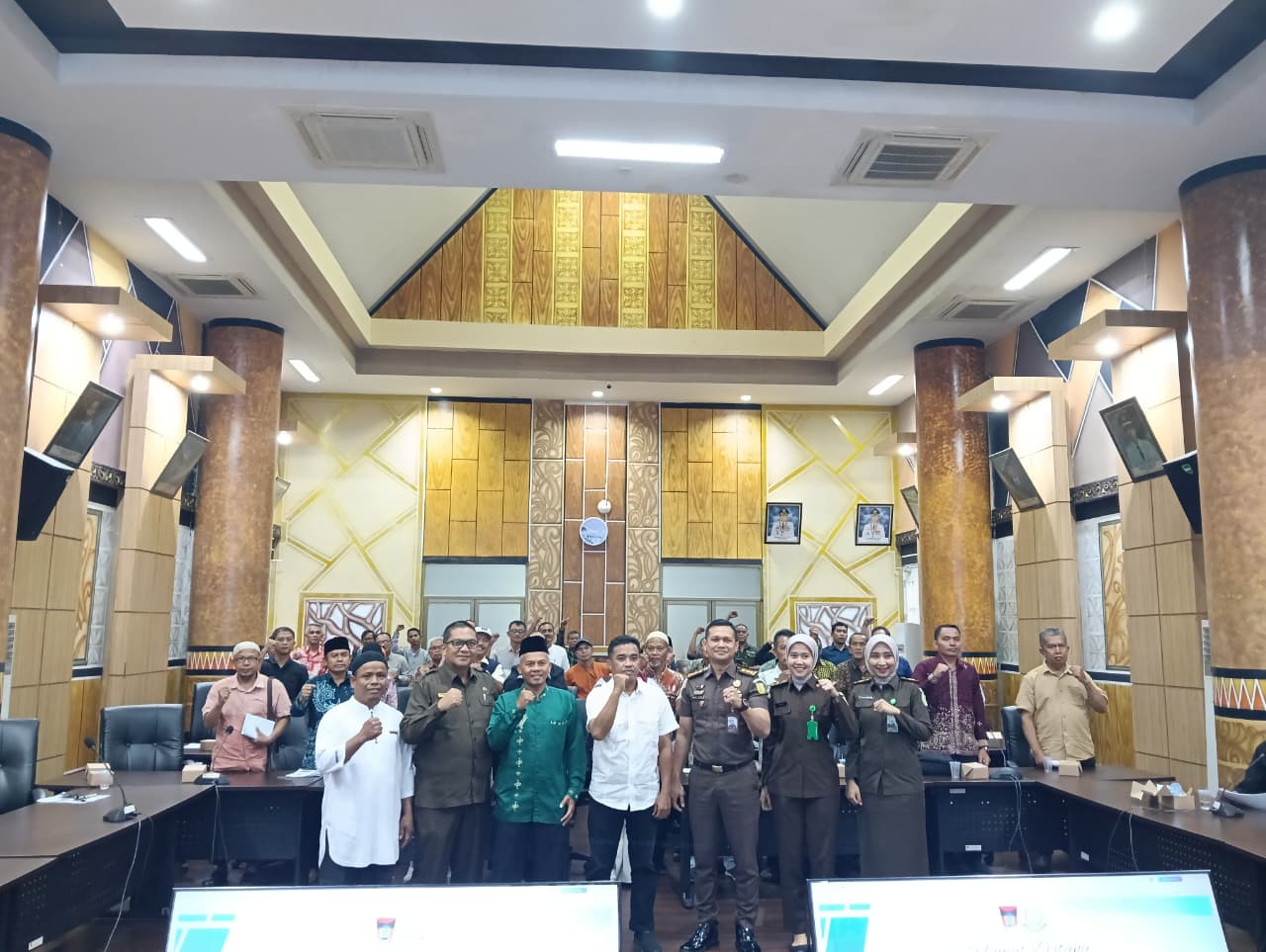 Bangun masyarakat taat hukum, Pemko Padang libatkan RT/RW dan Tokoh Masyarakat
