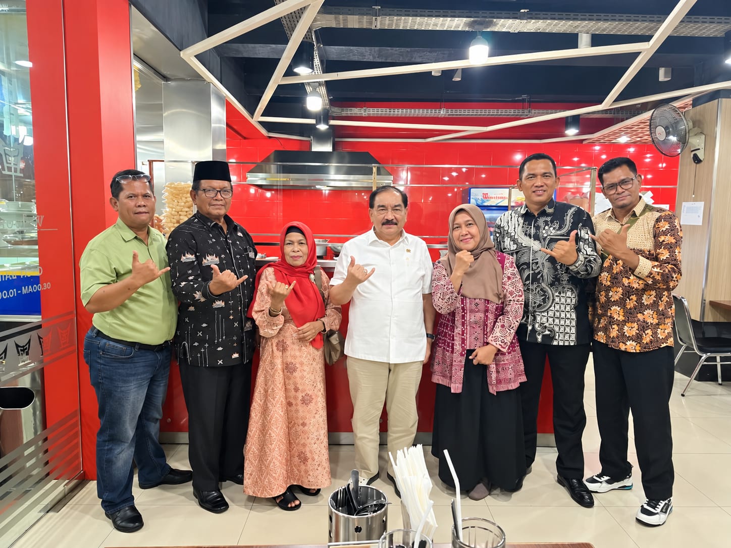 Kesbangpol dan FPK Kota Padang Audiensi dengan Anggota DPR RI M. Shadiq Pasadigoe